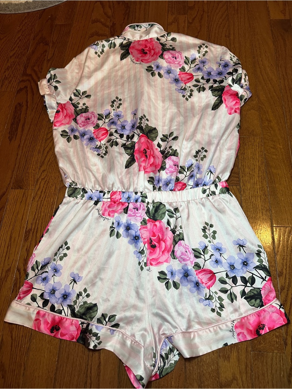 Victoria's Secret Floral Satin Romper Pajamas - Small - Picture 3 of 4